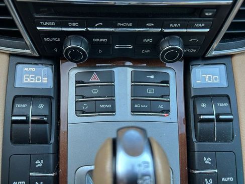 Used 2012 Porsche Panamera S image 28