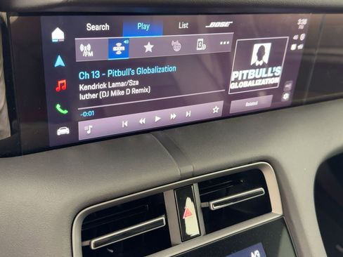 Used 2025 Porsche Taycan image 21