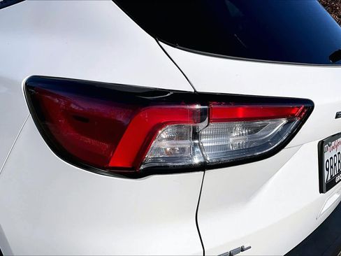 Used 2022 Ford Escape SEL image 28