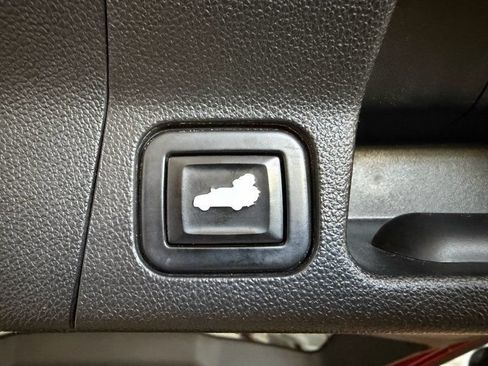 Used 2021 GMC Acadia SLE w/ Driver Convenience Package FWD image 15