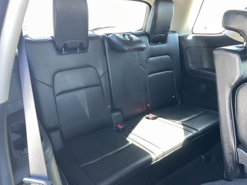 Used 2023 Nissan Pathfinder SL image 44