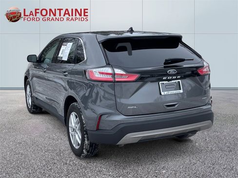 Used 2023 Ford Edge SEL w/ Convenience Package image 5