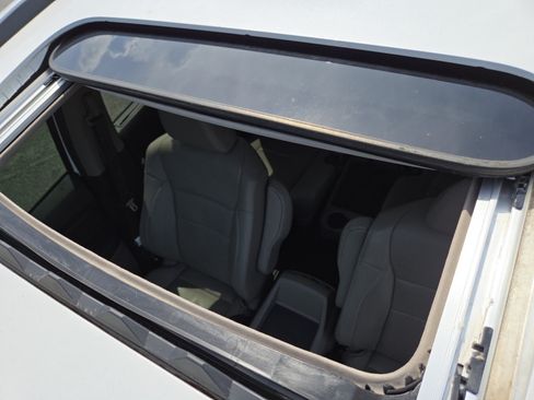 Used 2022 Honda Pilot Elite image 3