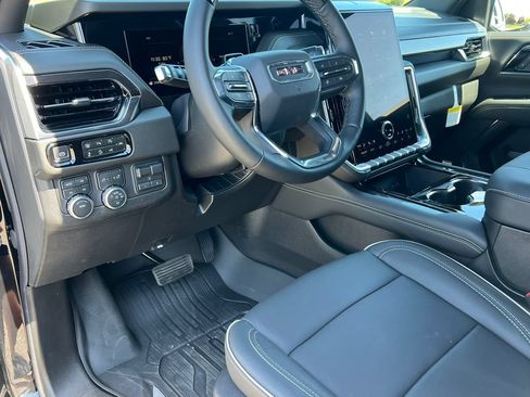 New 2026 GMC Yukon Elevation w/ Elevation Premium Package AWD/4WD image 19