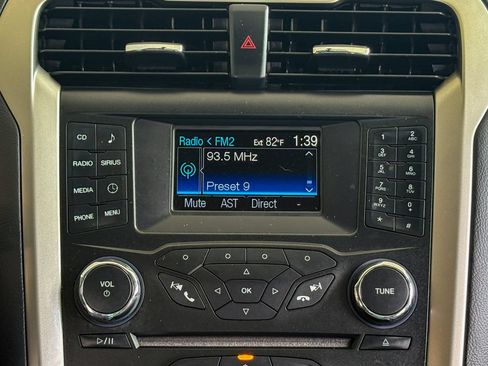 Used 2014 Ford Fusion SE w/ Equipment Group 202A FWD image 22