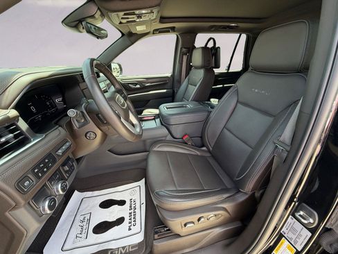 Used 2024 GMC Yukon Denali w/ Advanced Technology Package RWD image 9