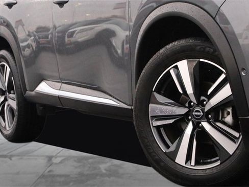 Certified 2023 Nissan Rogue Platinum image 3