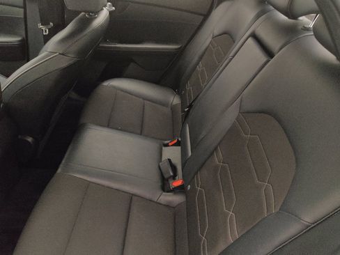 Used 2020 Kia Forte GT-Line image 18