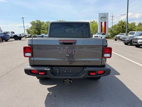 Used 2022 Jeep Gladiator Rubicon w/ Cold Weather Group AWD/4WD image 6