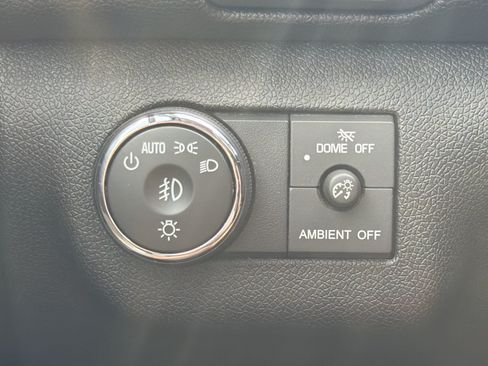 Used 2017 Chevrolet Traverse LT w/ Style and Technology Package FWD image 26