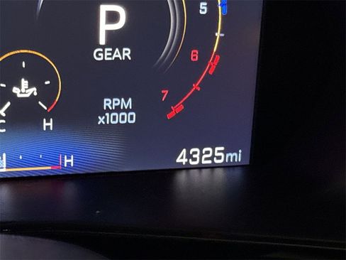 Used 2025 Chevrolet Colorado ZR2 w/ Technology Package image 12