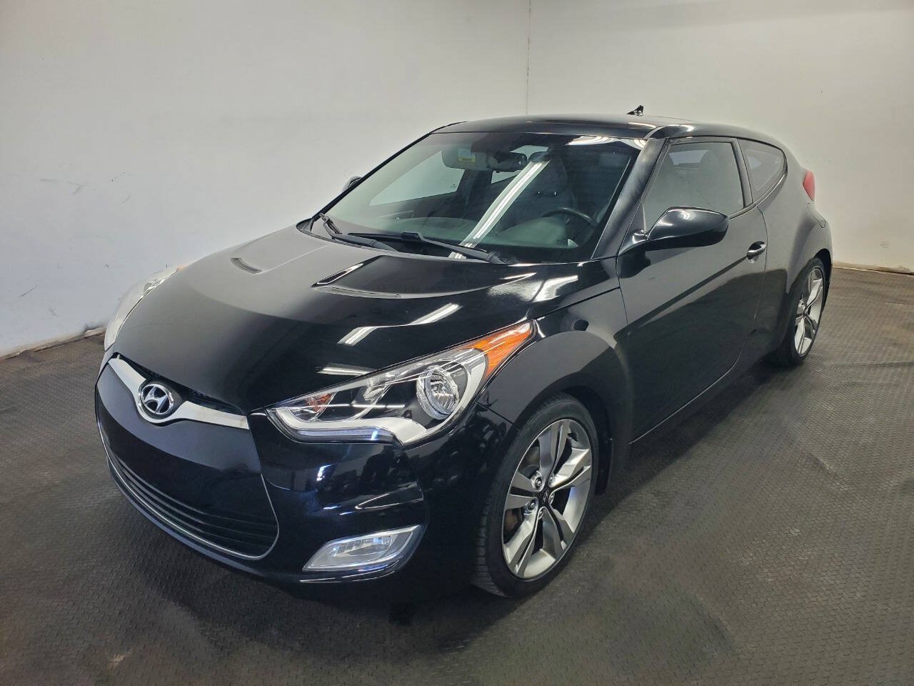 Used 2013 Hyundai Veloster w/ Style Pkg FWD image 1