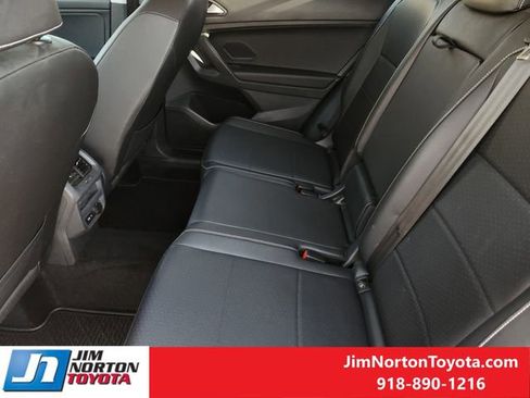 Used 2021 Volkswagen Tiguan SE image 31