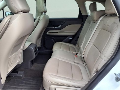 Used 2021 Lincoln Corsair Reserve FWD image 11