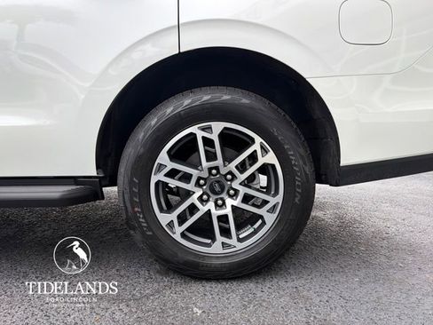 New 2026 Ford Expedition Active image 30