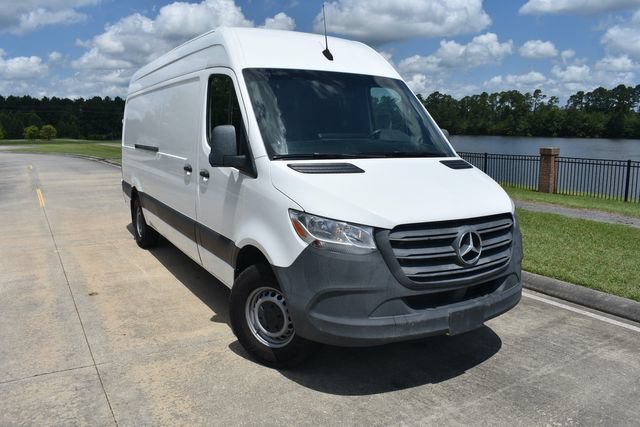 Used 2022 Mercedes-Benz Sprinter 2500 image 2