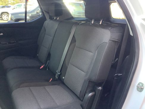 Used 2019 Chevrolet Traverse LT image 11