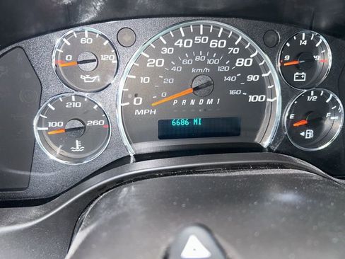 Used 2025 Chevrolet Express 2500 Extended w/ Driver Convenience Package image 9