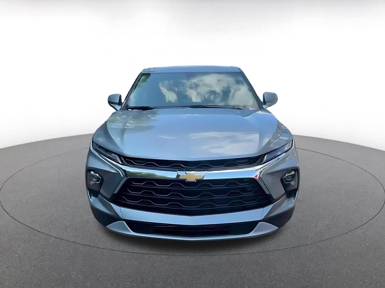 Used 2026 Chevrolet Blazer LT FWD image 4