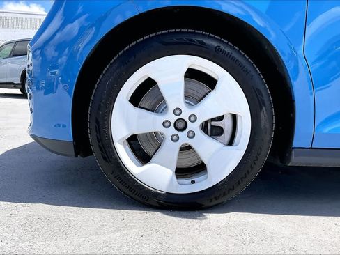 Used 2025 Volkswagen ID. Buzz 1st Edition AWD/4WD image 8
