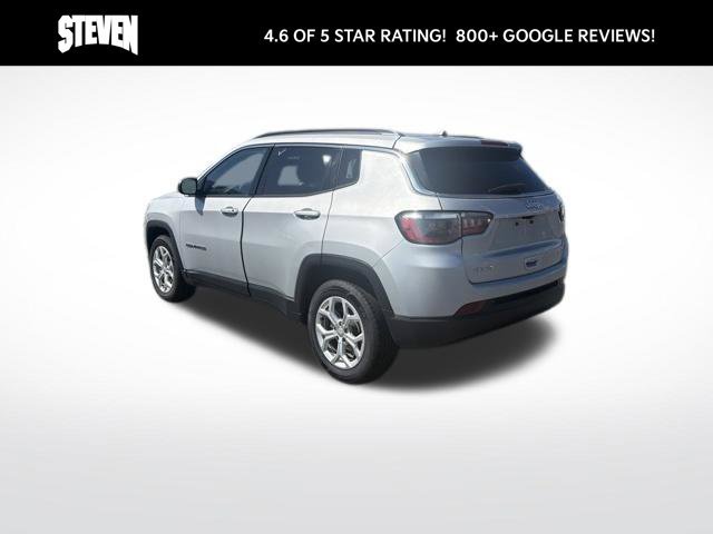 Used 2024 Jeep Compass Latitude AWD/4WD image 5