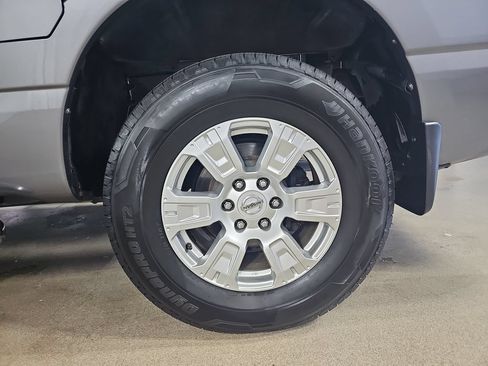 Used 2019 Nissan Titan SV w/ SV Convenience Package AWD/4WD image 38