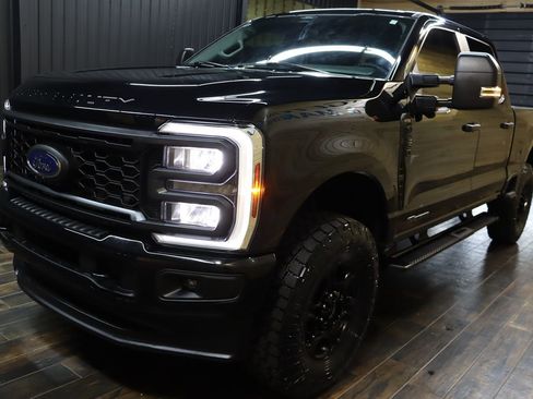 Used 2024 Ford F250 XL w/ STX Appearance Package AWD/4WD image 6