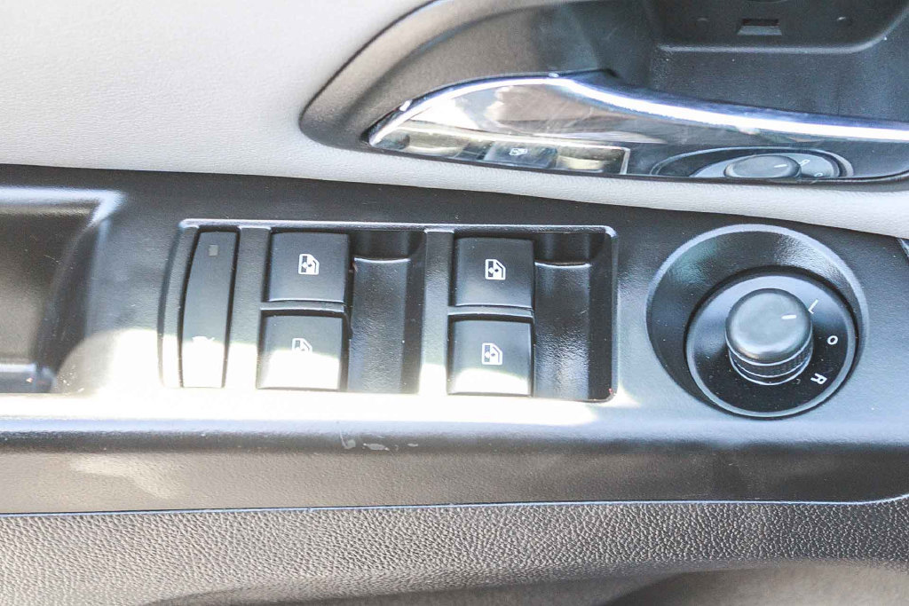Used 2014 Chevrolet Cruze LT w/ Technology Package FWD image 20