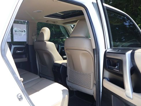 Used 2022 Toyota 4Runner Limited AWD/4WD image 48