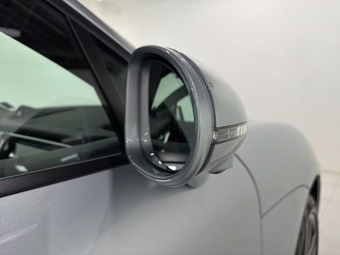 Used 2025 Porsche Macan image 26