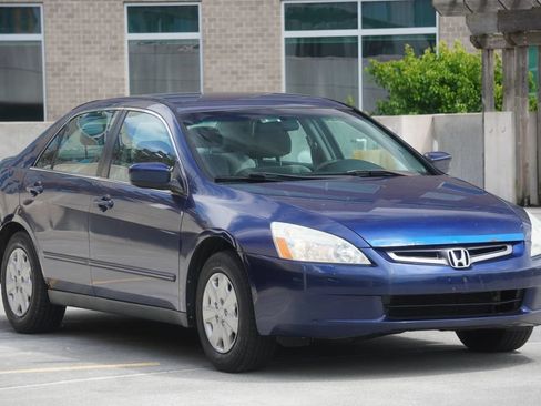 Used 2004 Honda Accord LX image 9