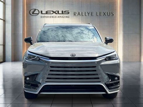 New 2026 Lexus TX 500h AWD image 2