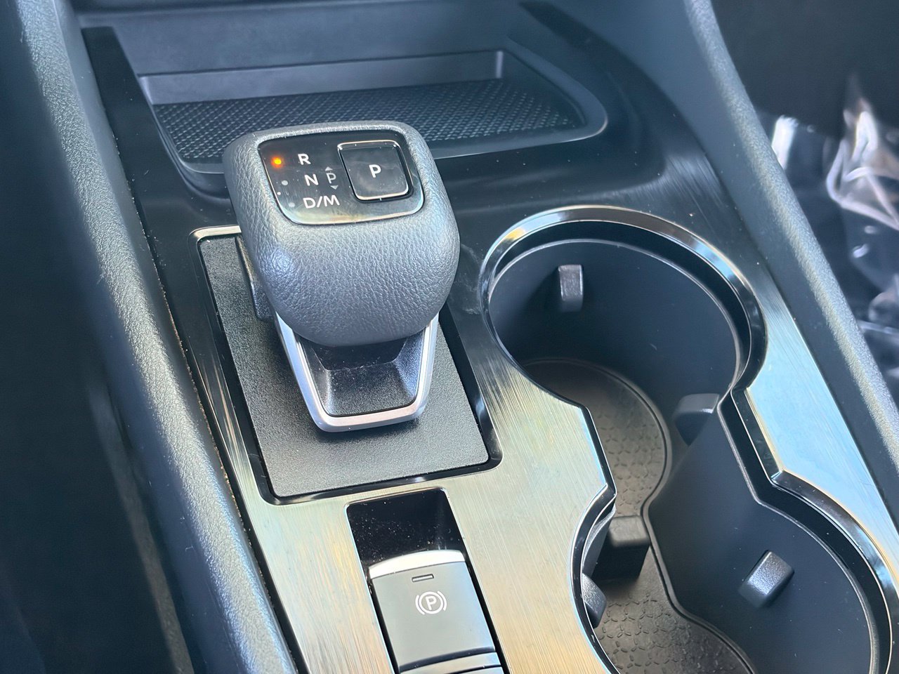 Certified 2025 Nissan Rogue SV FWD image 26