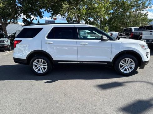 Used 2019 Ford Explorer XLT AWD/4WD image 7