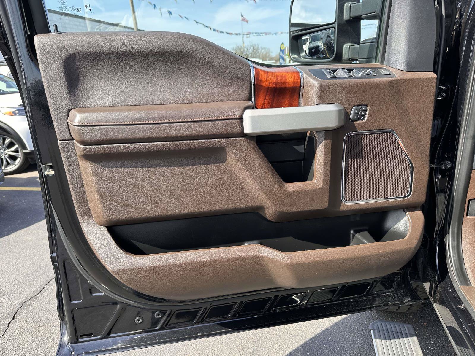 Used 2022 Ford F250 King Ranch w/ King Ranch Ultimate Package AWD/4WD image 8