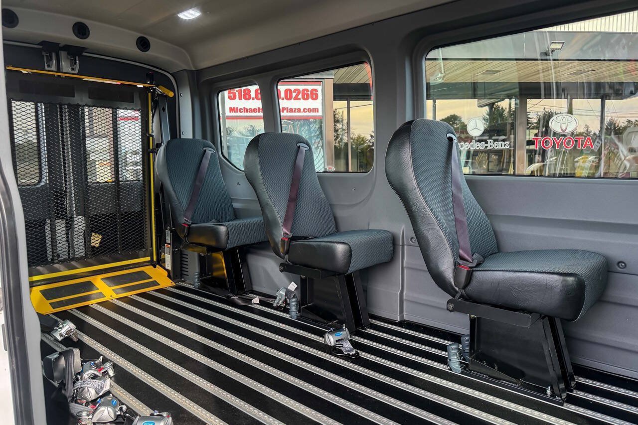 Used 2023 Ford E-Transit Medium Roof RWD image 23