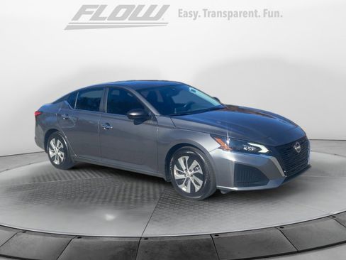 Used 2025 Nissan Altima 2.5 S image 1