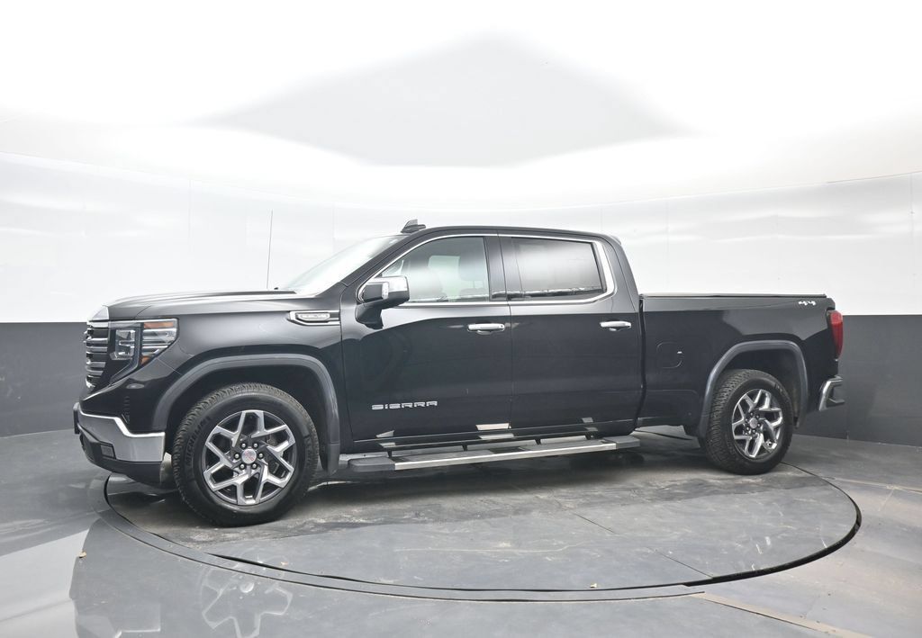 Used 2022 GMC Sierra 1500 SLT w/ SLT Convenience Package AWD/4WD image 2