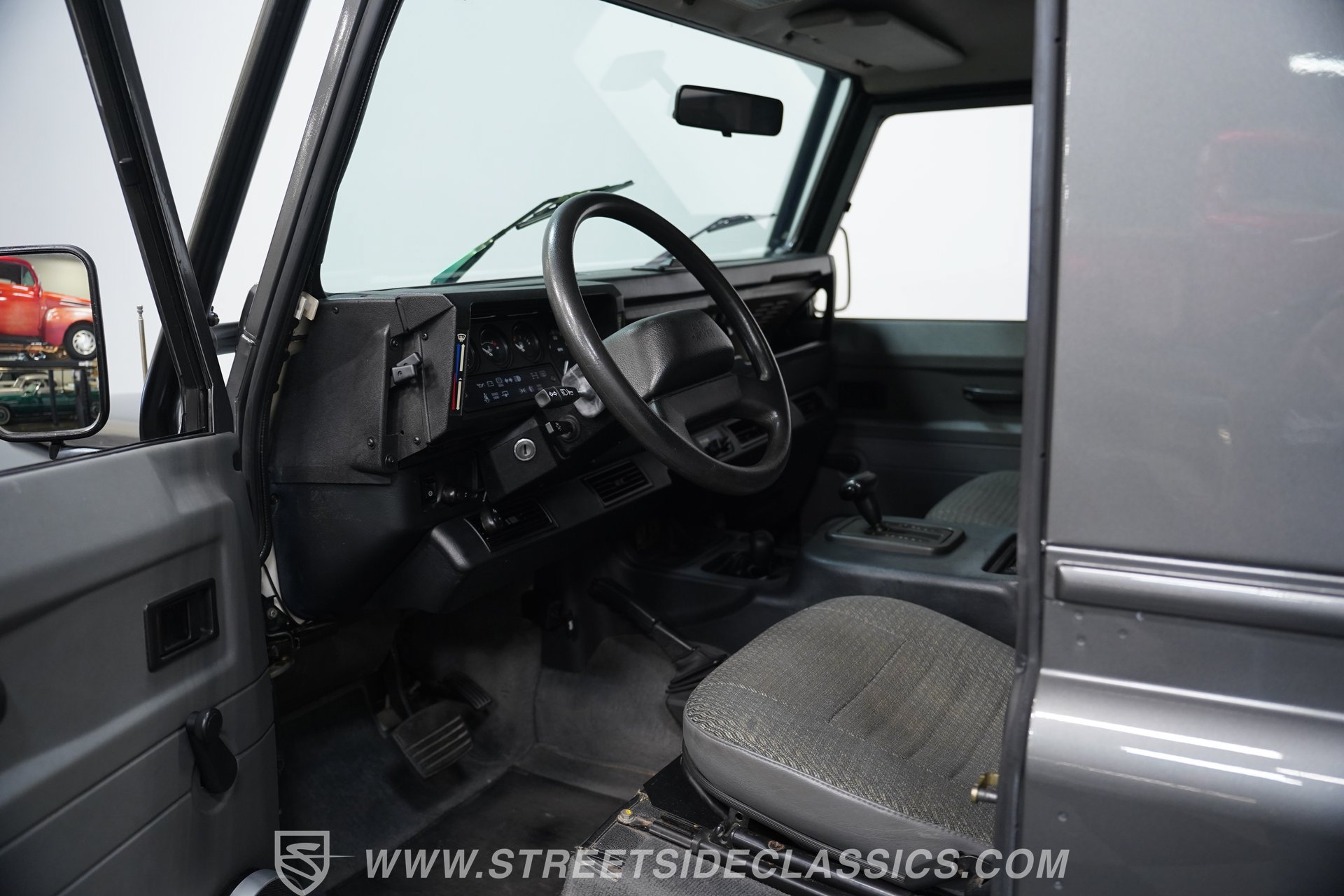 Used 1997 Land Rover Defender 90 AWD/4WD image 4