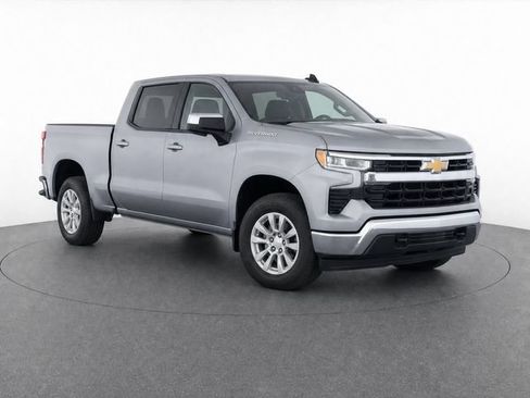 Used 2025 Chevrolet Silverado 1500 LT RWD image 9