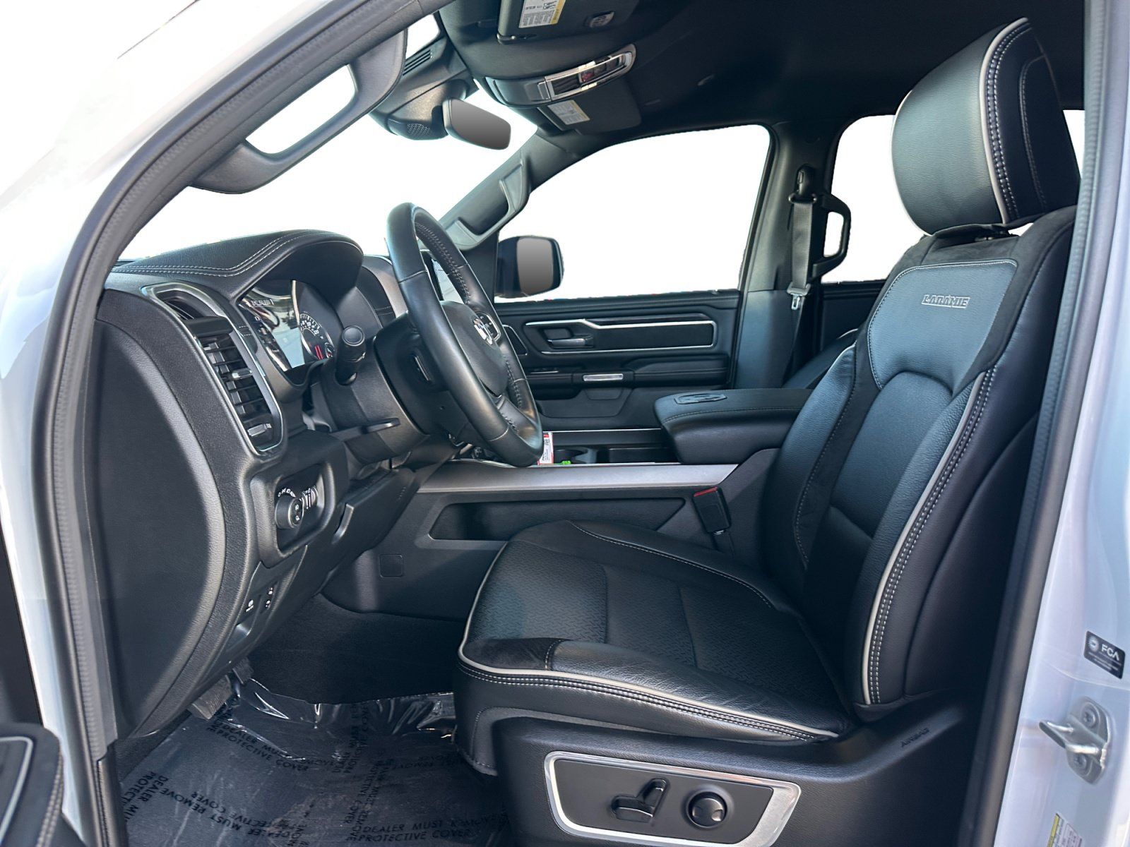 Used 2023 RAM 1500 Laramie RWD image 9