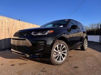 New 2025 Land Rover Discovery Sport Dynamic SE image 1