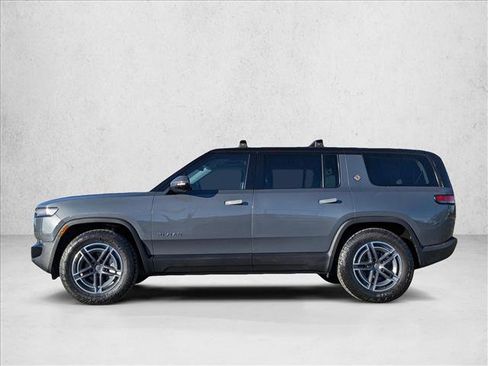 Used 2025 Rivian R1S Adventure image 8