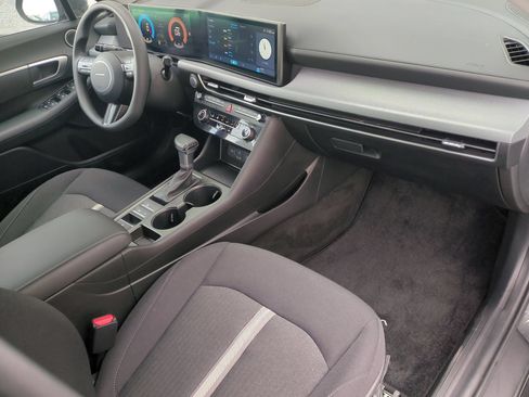 Certified 2025 Hyundai Sonata SE FWD image 10