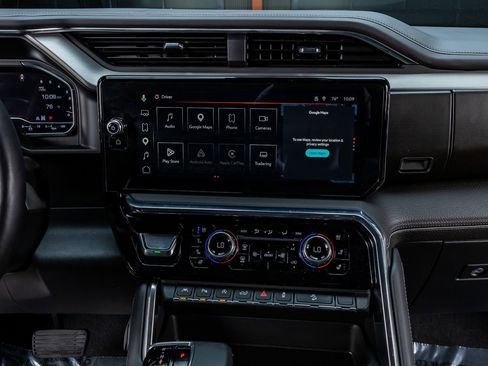 Used 2025 GMC Sierra 1500 Denali AWD/4WD image 24