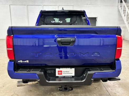 Certified 2025 Toyota Tacoma SR5 AWD/4WD image 6