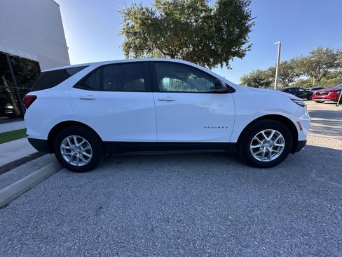 Used 2023 Chevrolet Equinox LS w/ LS Convenience Package FWD image 10