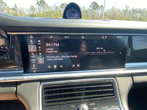 Used 2018 Porsche Panamera Base image 15