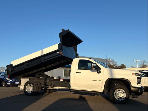 Used 2025 Chevrolet Silverado 3500 W/T w/ WT Convenience Package image 3
