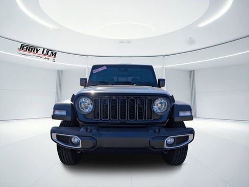 New 2025 Jeep Gladiator Sport image 8